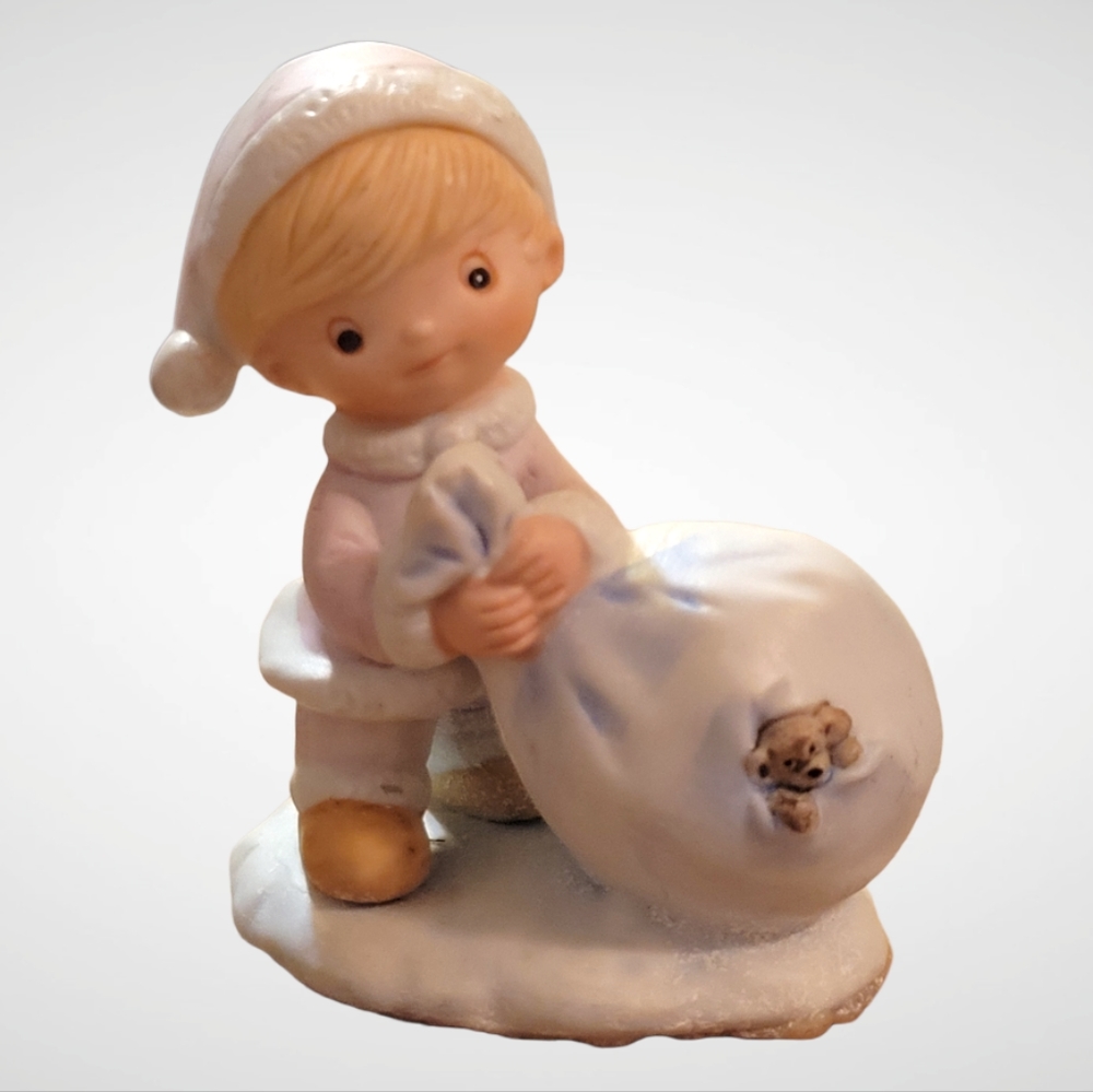 Vtg Homco #5613 Christmas Children With Toy Bag Teddy Bear Peeking Out